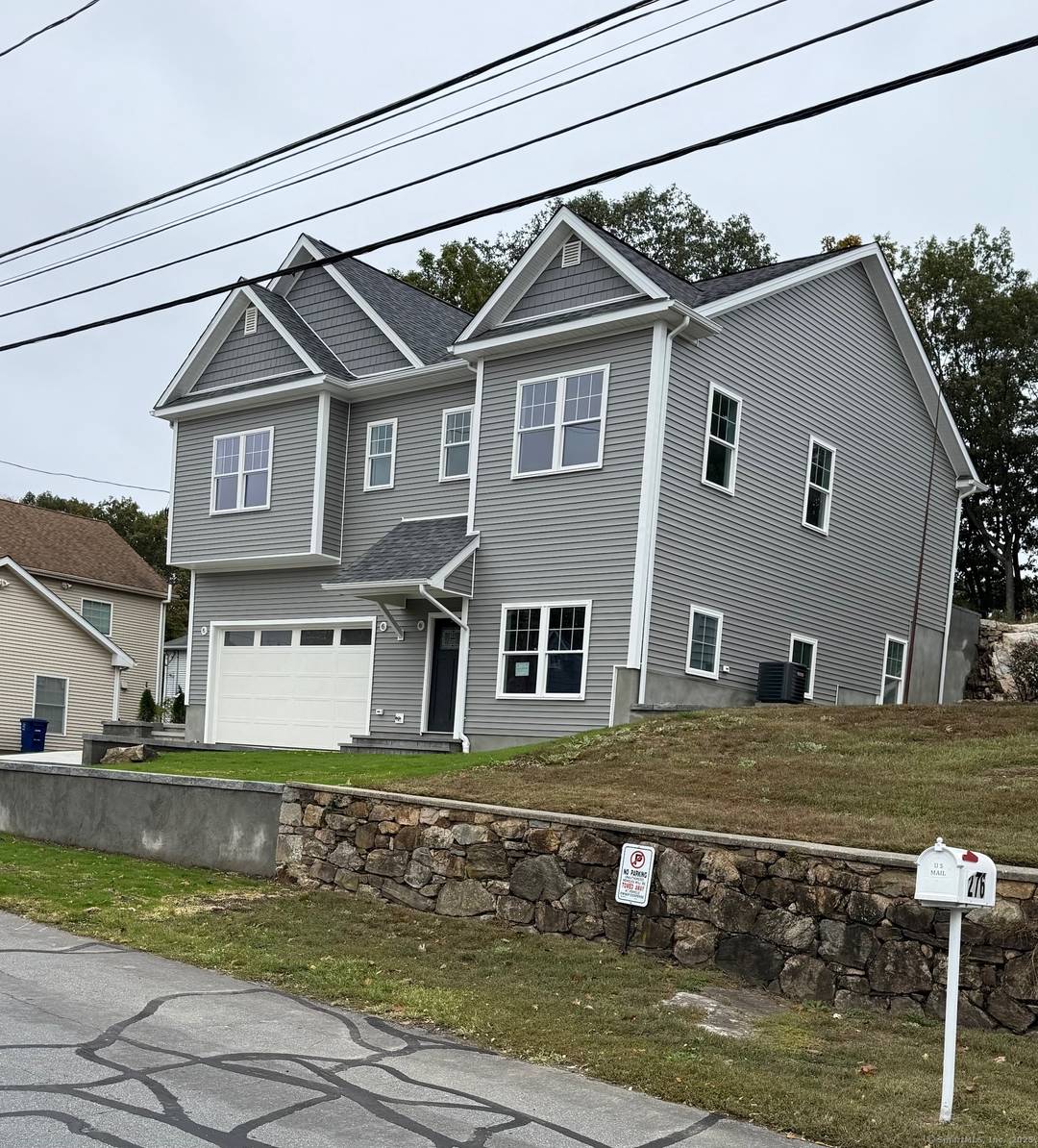 New Construction North End Bridgeport Stunning new construction single family home located in the highly desirable North End of Bridgeport !