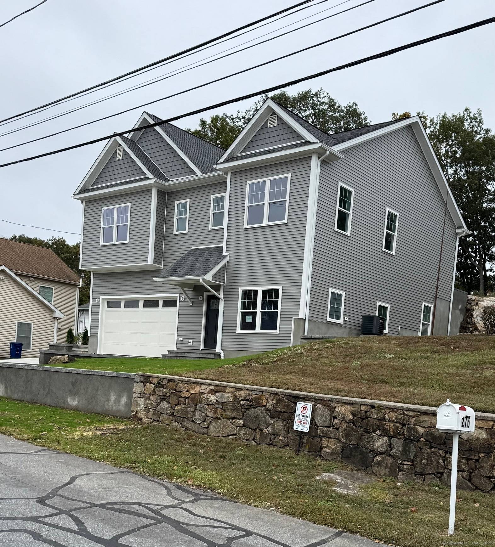 New Construction North End Bridgeport Stunning new construction single family home located in the highly desirable North End of Bridgeport !