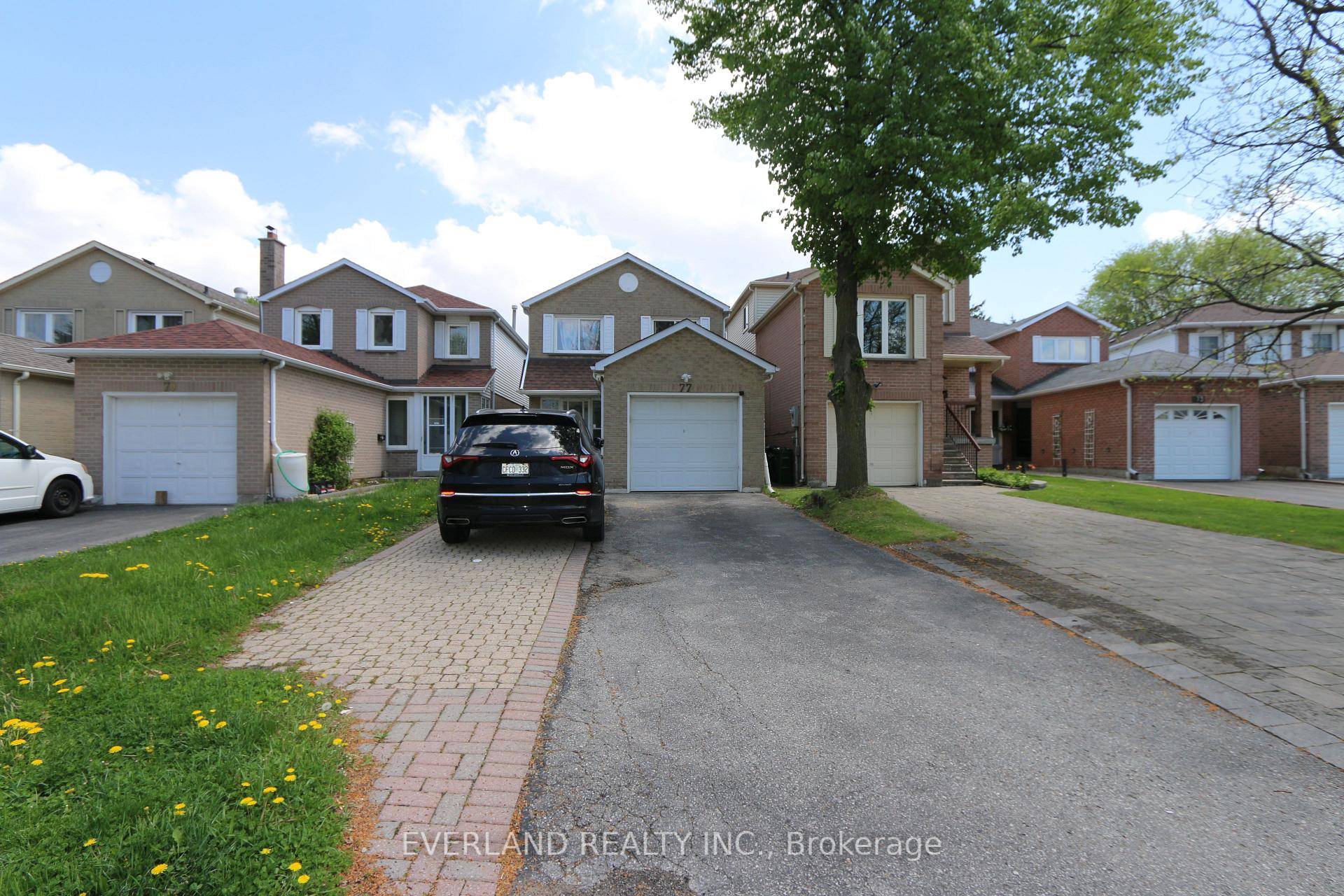 Excellent Location ! Fabulous 3 2 Bedroom Home In Prime Area.