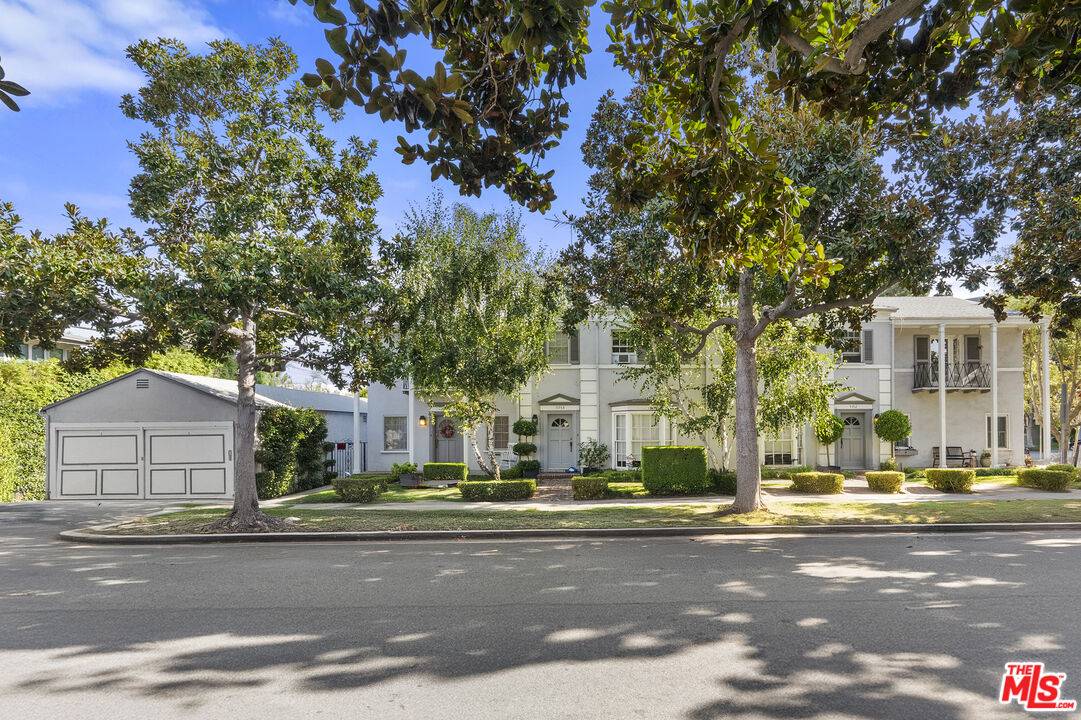 9762   Gregory Way 8BR Beverly Hills La