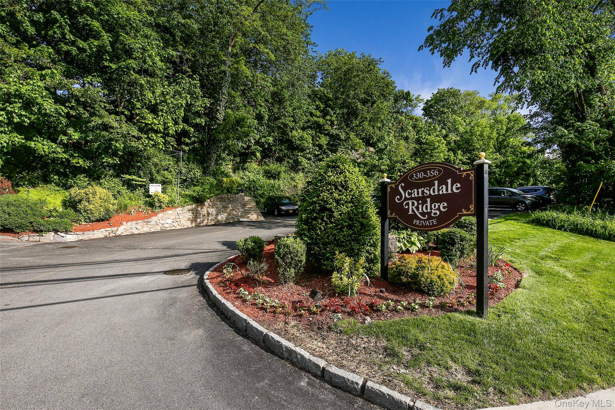 Centrally located and well maintained apartment rental in Scarsdale Ridge offers three bedrooms and two full bathrooms sun drenched and freshly painted corner unit with southern exposure, hardwood floors and ...