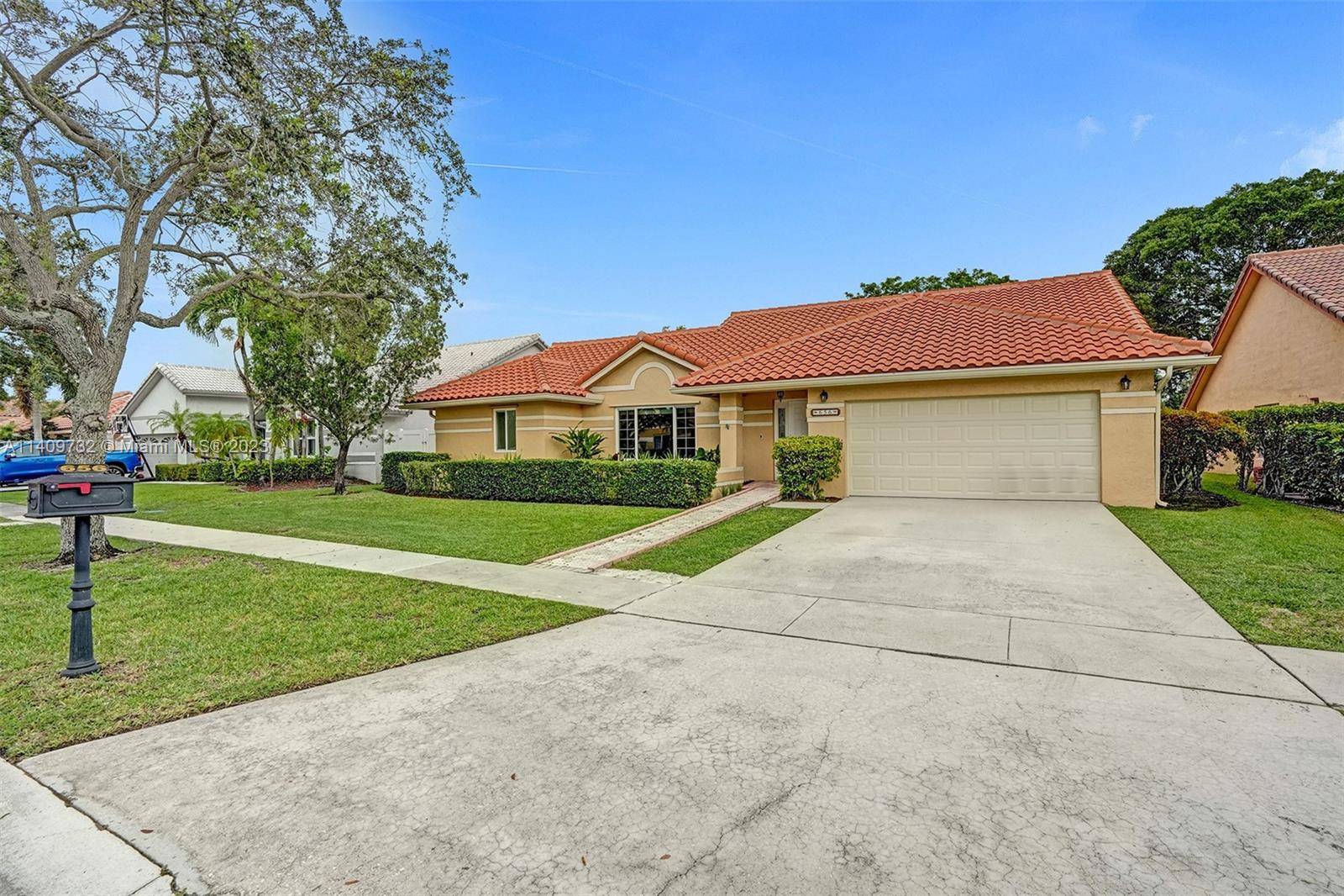 Introducing this beautifully updated 4 2 lake home in Spring Valley of West Pines.