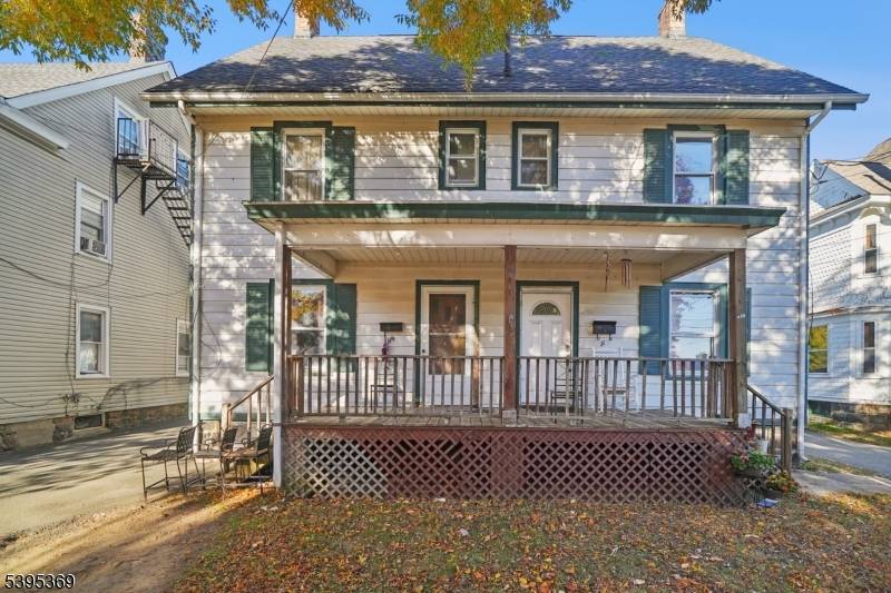 Two family side by side. Large kitchen, living room and dining room.