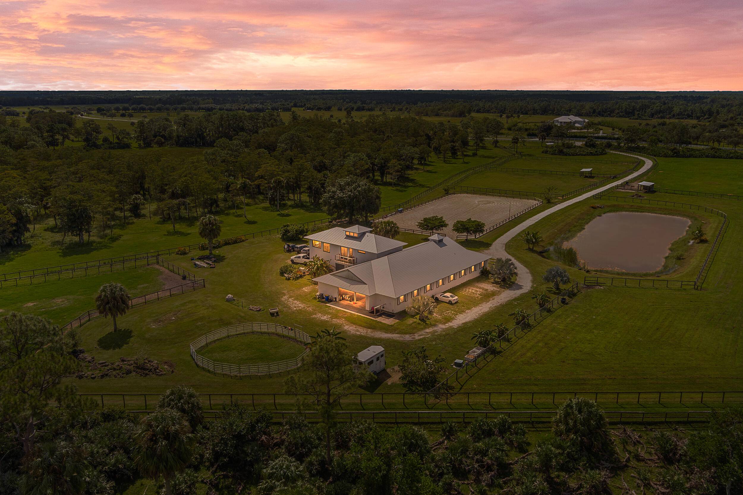 Set on 21. 59 acres in the exclusive community of Trailside, this property combines established equine facilities with the opportunity to create a true luxury estate.