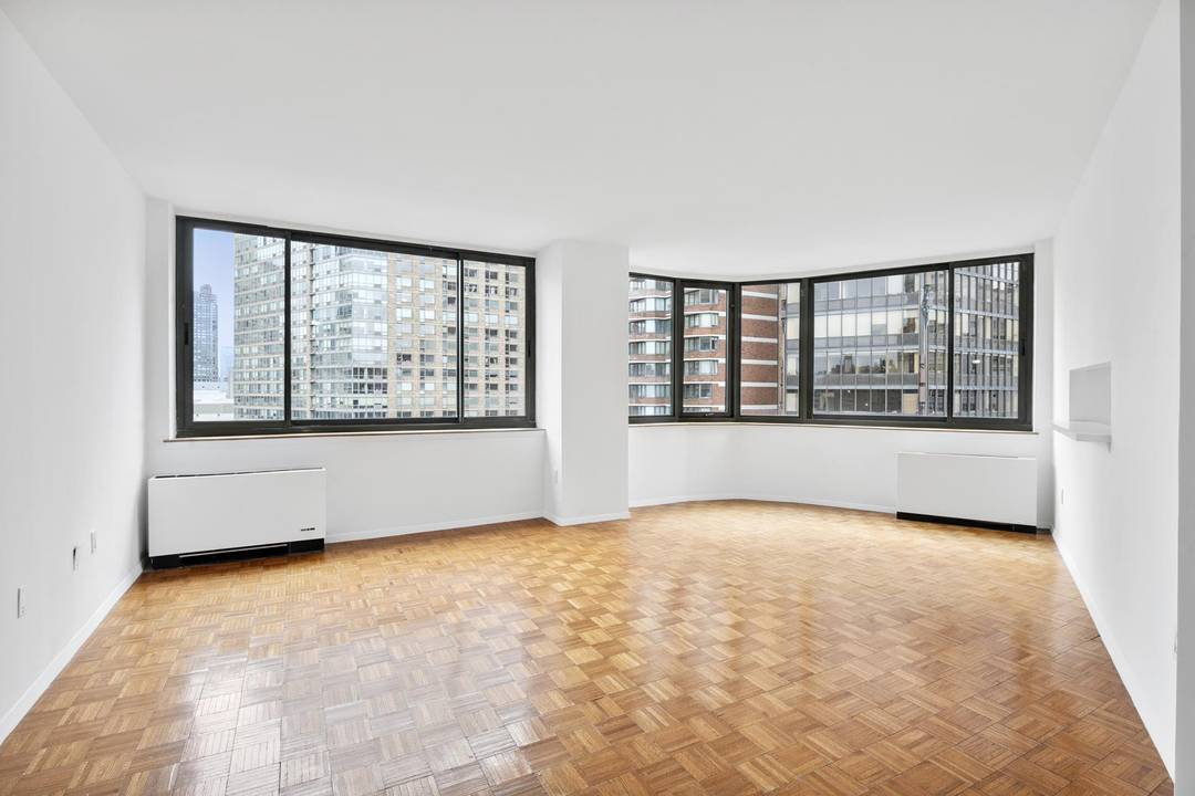 The Copley is a full service CONDO that has a lot to offer Located just steps from Lincoln Center, fine restaurants and stores, this high rise condo has it all ...