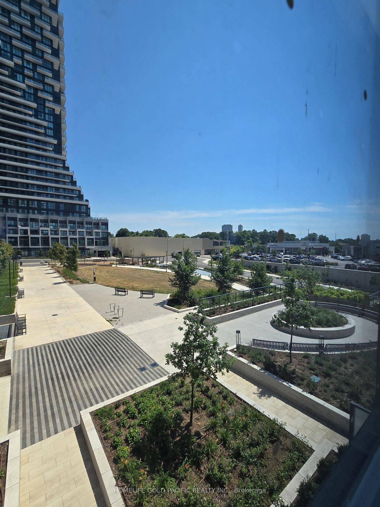 Situated in the coveted North York community at Leslie amp ; Eglinton, Sunnybrook Park, this luxurious brand new two bedroom, three bathroom condo townhouse at Chateau Auberge on the Park ...