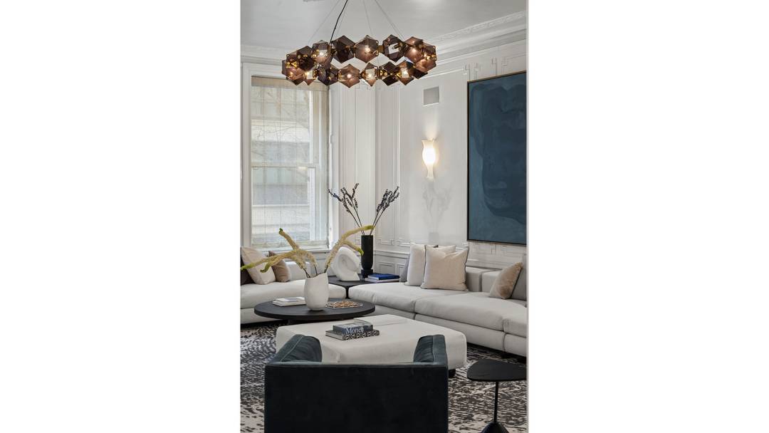 Fully renovated, 2C is situated within one of Manhattan's most coveted addresses, timeless elegance is fused with contemporary design to present a spectacular sprawling home with north and south exposures.