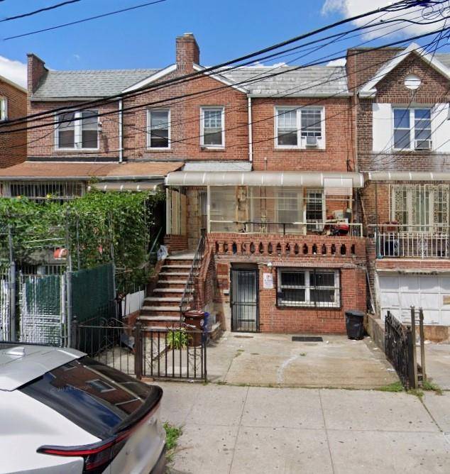 3 Family in Woodside