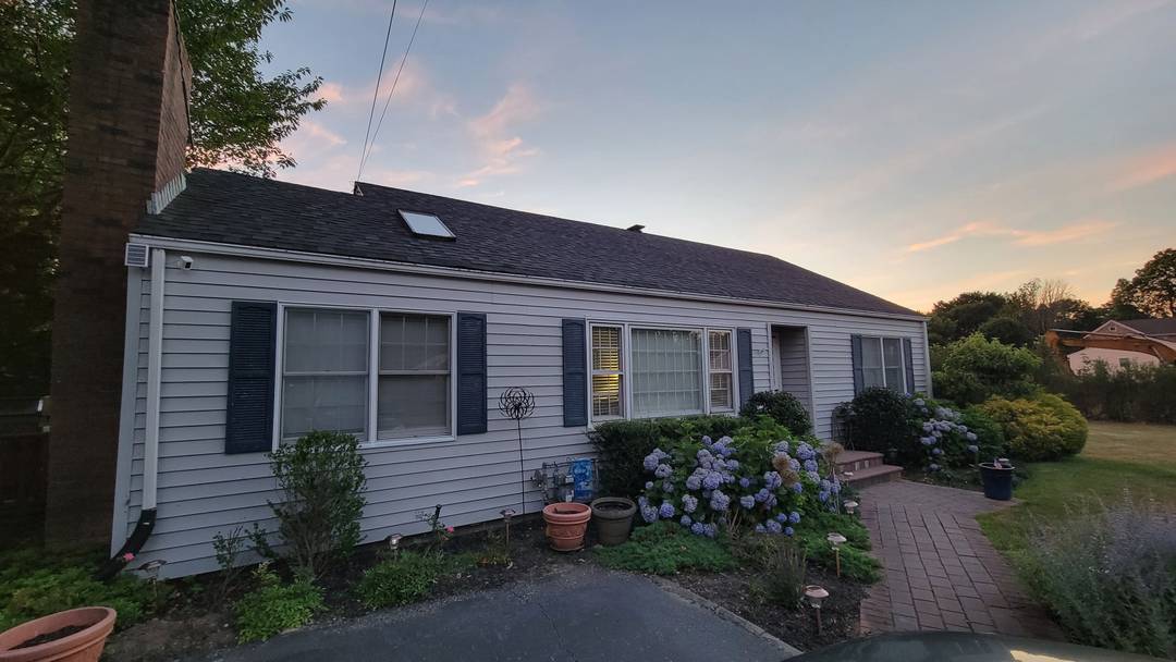 Summer Cottage in the Village! - available