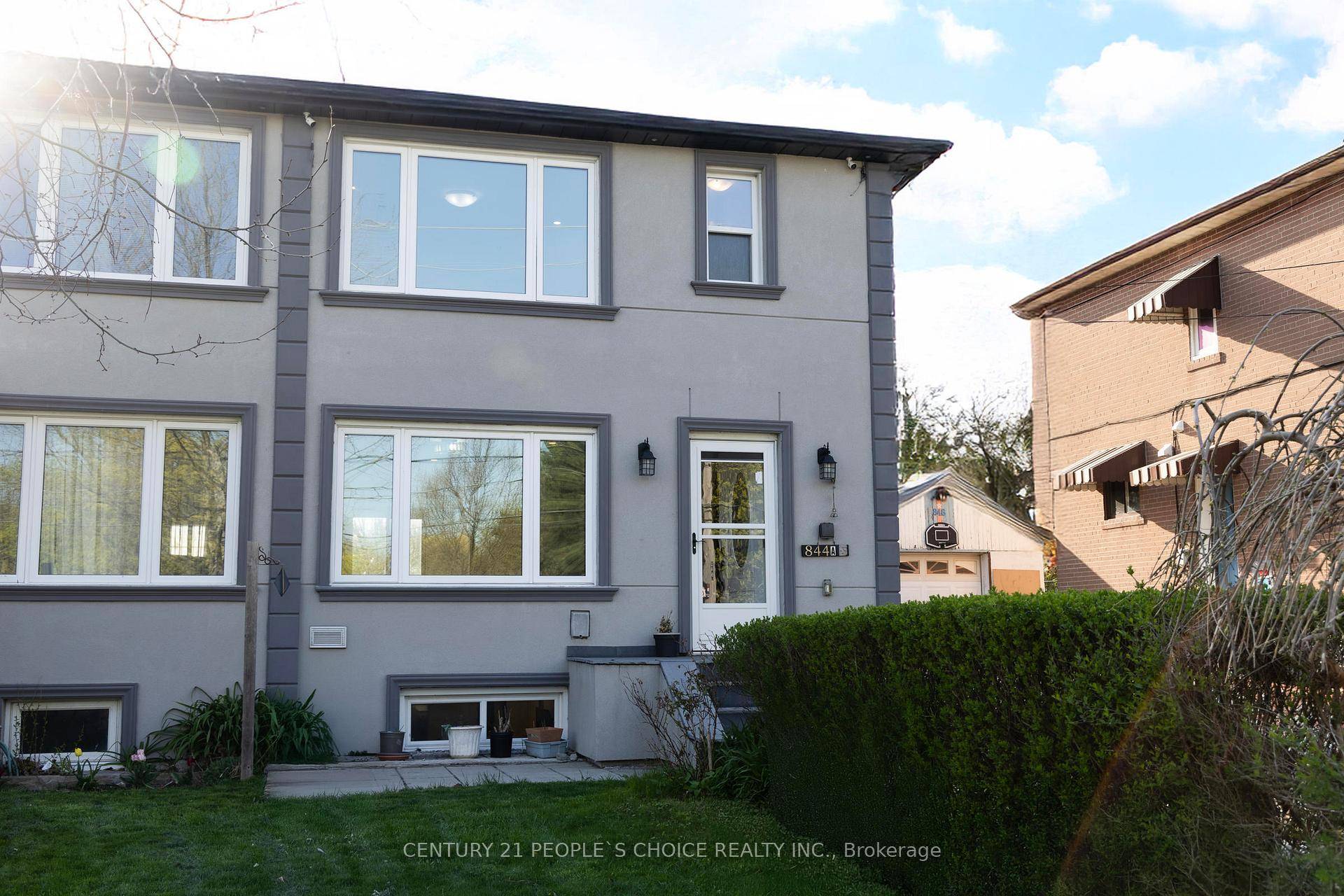 Fully Renovated Semi in the Desirable Kennedy Park area.