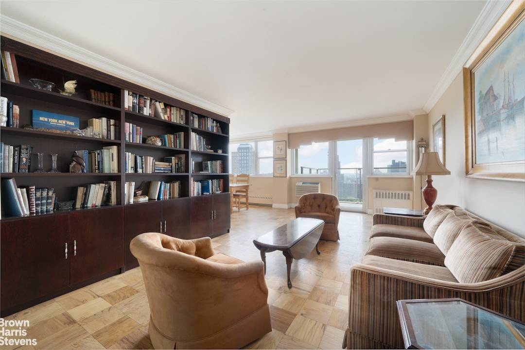 Perched high above the city on the 20th floor of a full service Brooklyn Heights co op, residence 20E at 75 Henry Street offers sweeping views of the Manhattan skyline ...