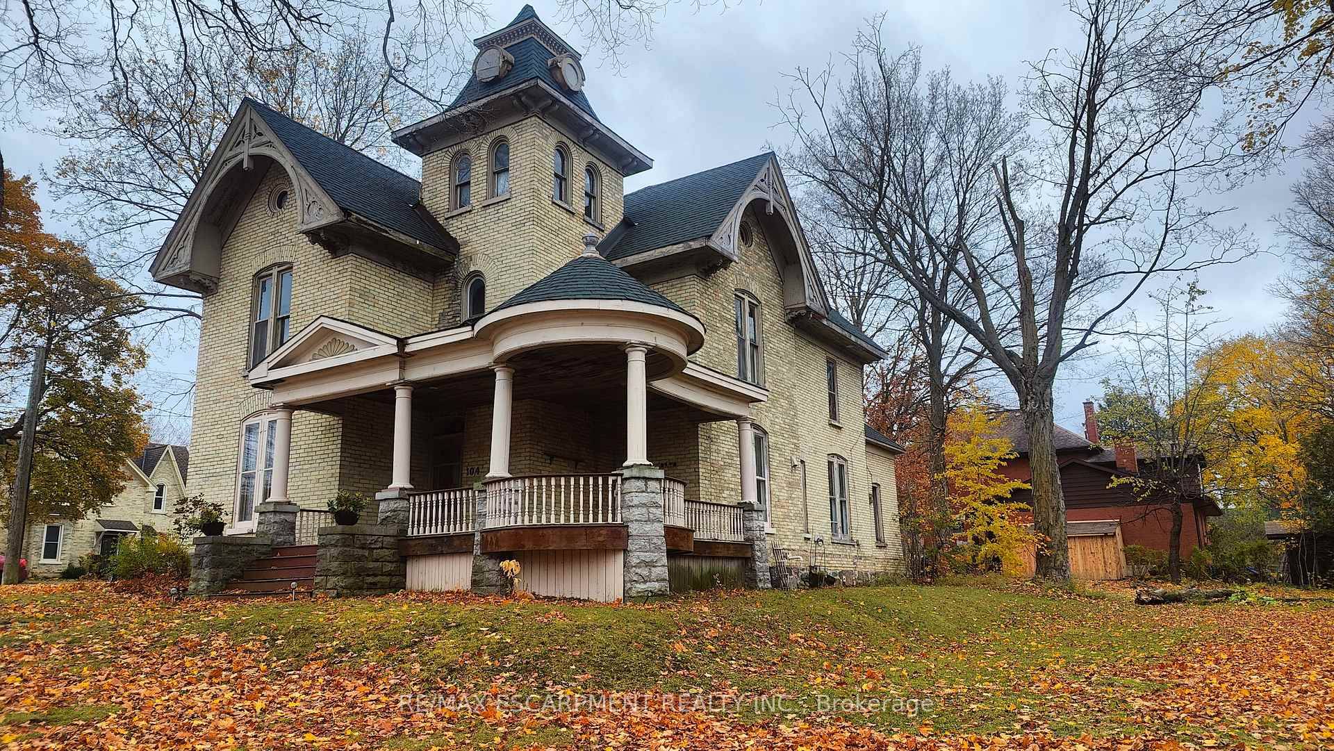 Welcome to 104 Patrick Street E, a great opportunity for renovators, investors, or anyone looking to bring their vision to life.