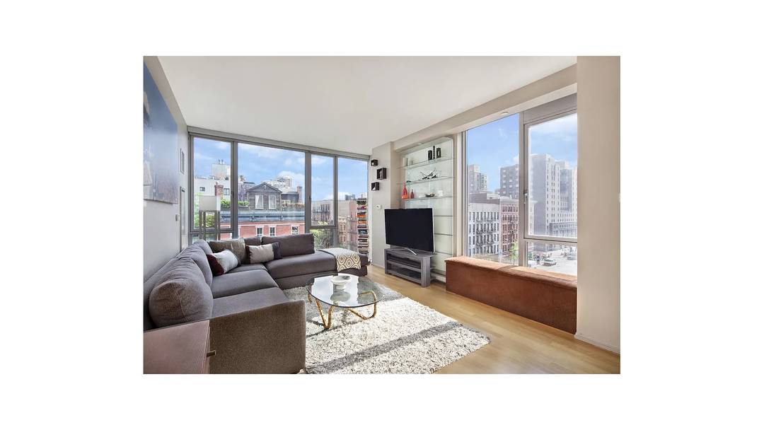Sun Drenched Corner Residence in Boutique Luxury Condominium Perfectly positioned at the crossroads of Union Square and the East Village, this tranquil and light filled two bedroom, two bathroom corner ...