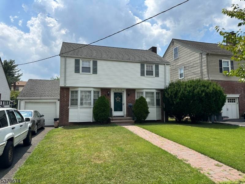 Discover your dream home in the charming Putnam Manor neighborhood, nestled within the sought after Livingston School District.