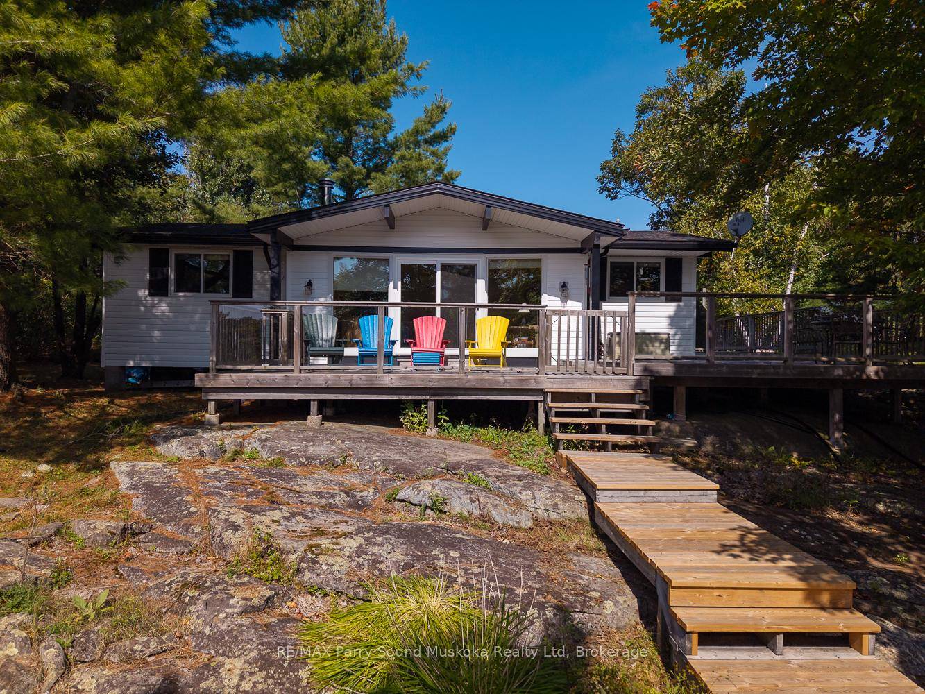 Enjoy this fully furnished cottage many months of the year located on a 4 season municipal paved road.
