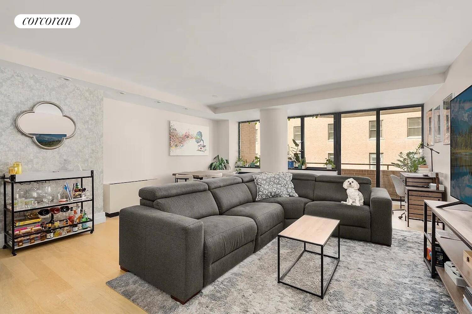 PRICE REDUCED YOUR OPPORTUNITY TO PURCHASE THIS OVERSIZED 1 BEDROOM 1.