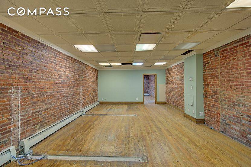 Mixed use building on Woodside Ave.