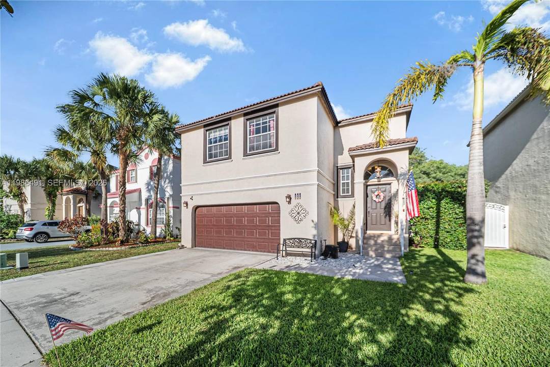 Beautiful 4 2. 5 in the heart of West Pembroke Pines !