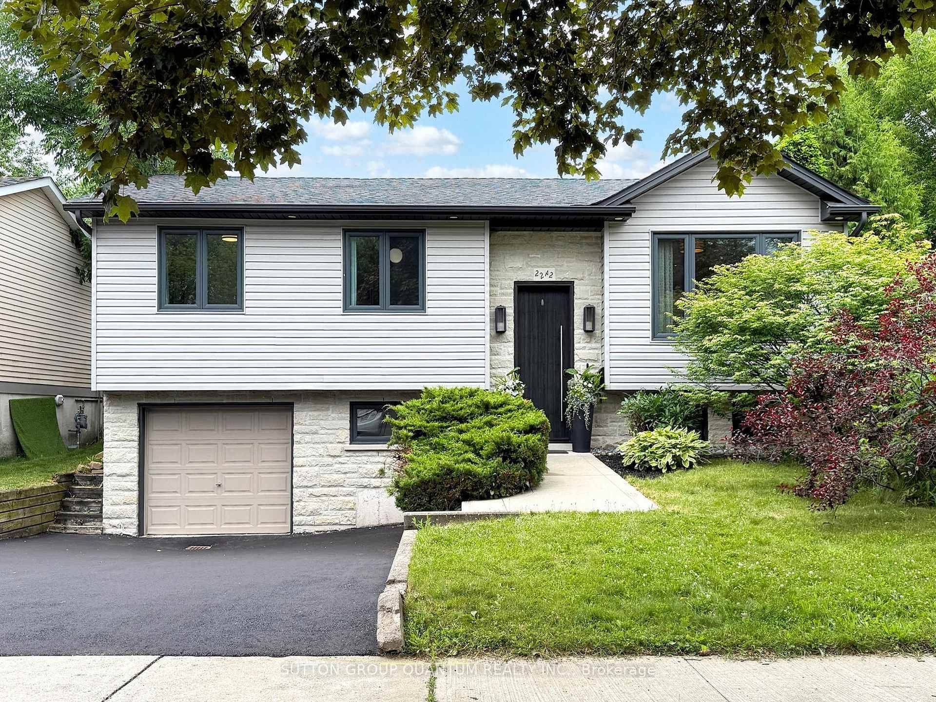 Look no more ! An exceptional opportunity to own a beautiful raised bungalow situated on an impressive 63 x 271 foot lot, located in a quiet and highly sought after ...