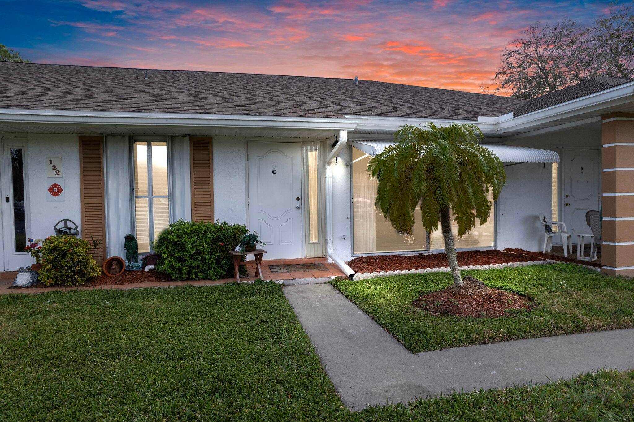 Beautifully updated 1 bedroom, 1.