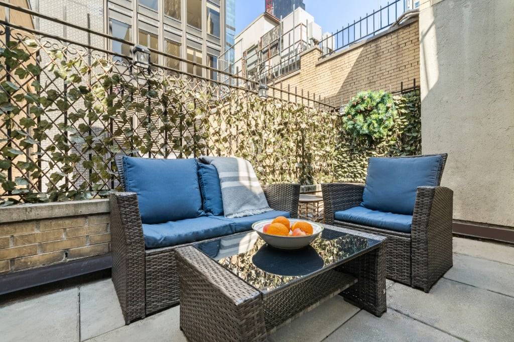 200 West 54th Street, Penthouse B E Penthouse Studio Combo Private Terrace Midtown West Near Central ParkRarely available three bedroom penthouse with private terrace in Midtown West, offered together with ...