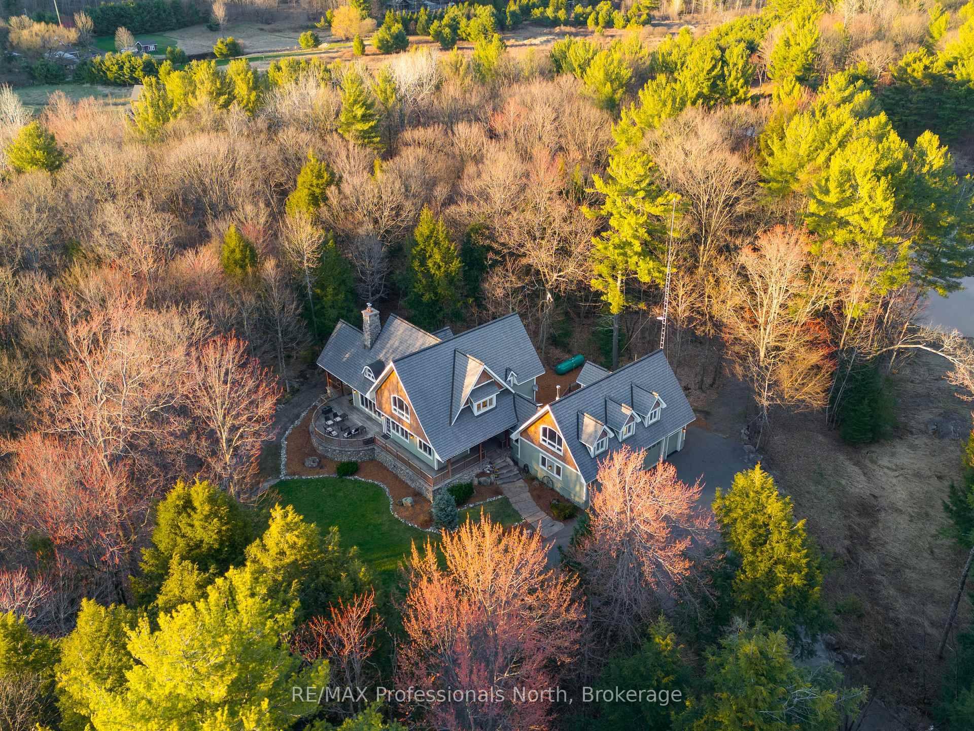 Welcome to your luxurious retreat in the heart of Muskoka.