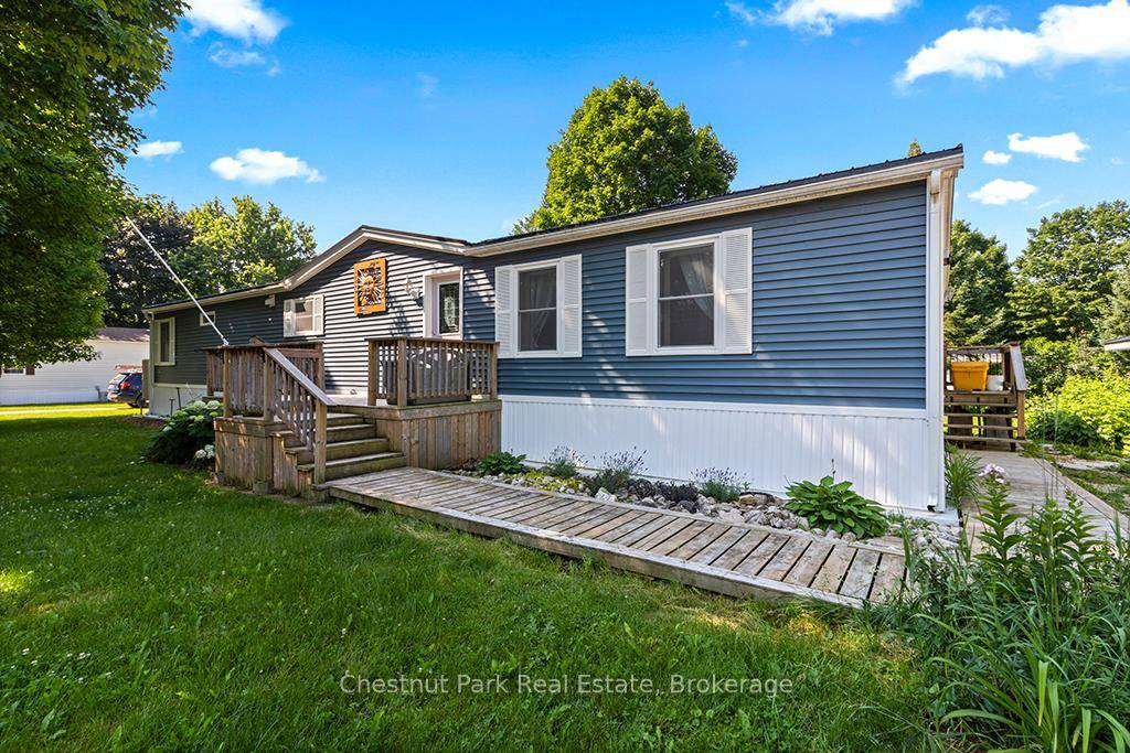 Welcome to this stunning 2018 Canadian built, modular home nestled in the sought after 55 year round community of LutheRanch !