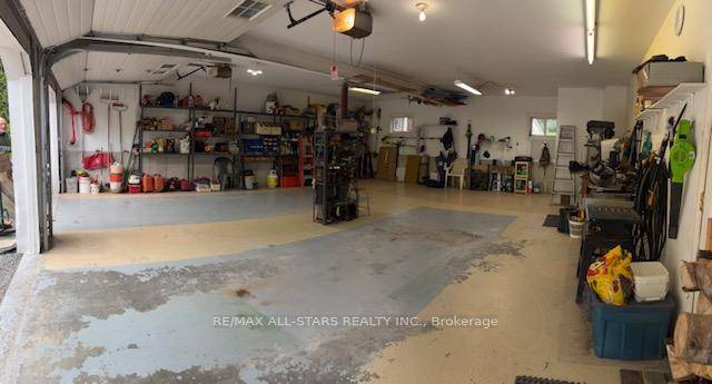 One of a Kind Secluded Beautiful Private Country Retreat on 44.
