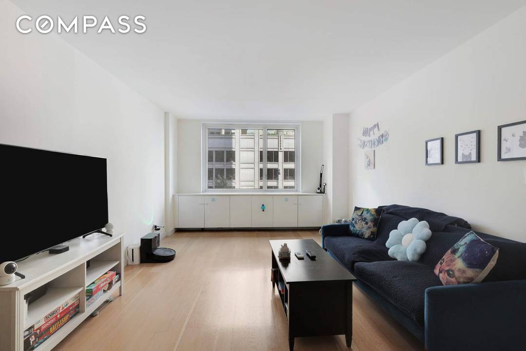 3I is an eastern facing 1 Bedroom with large living space and double pained windows allowing for great natural light and quiet all day.