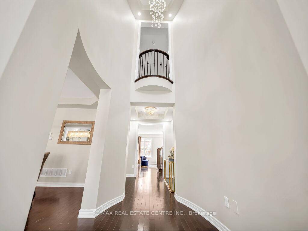 Welcome to 10 Vidal Rd, a stunning executive home in the prestigious Credit Valley community of Brampton with a legal second dwelling unit in the basement with a private side ...