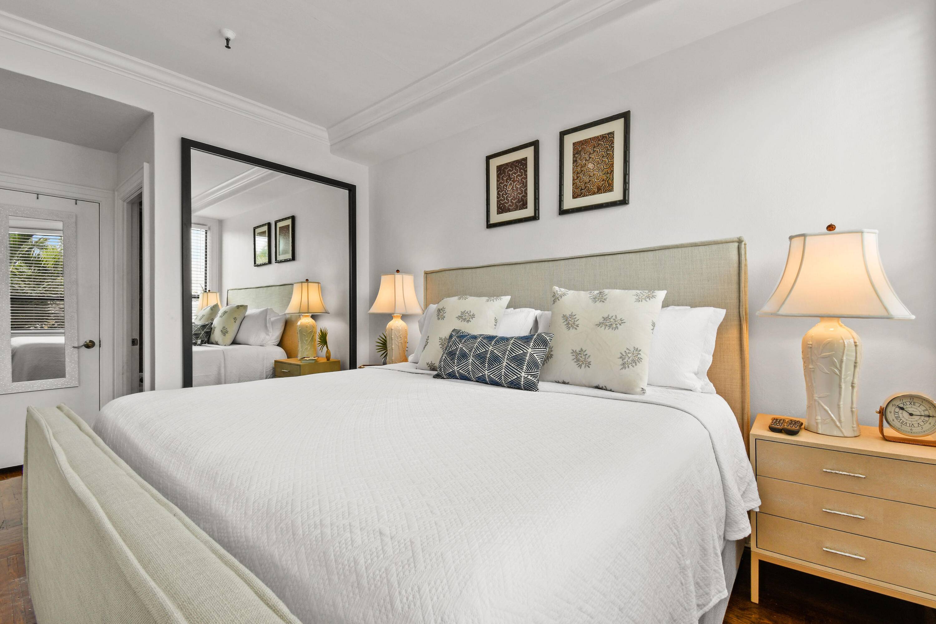 Fully furnished move in ready !