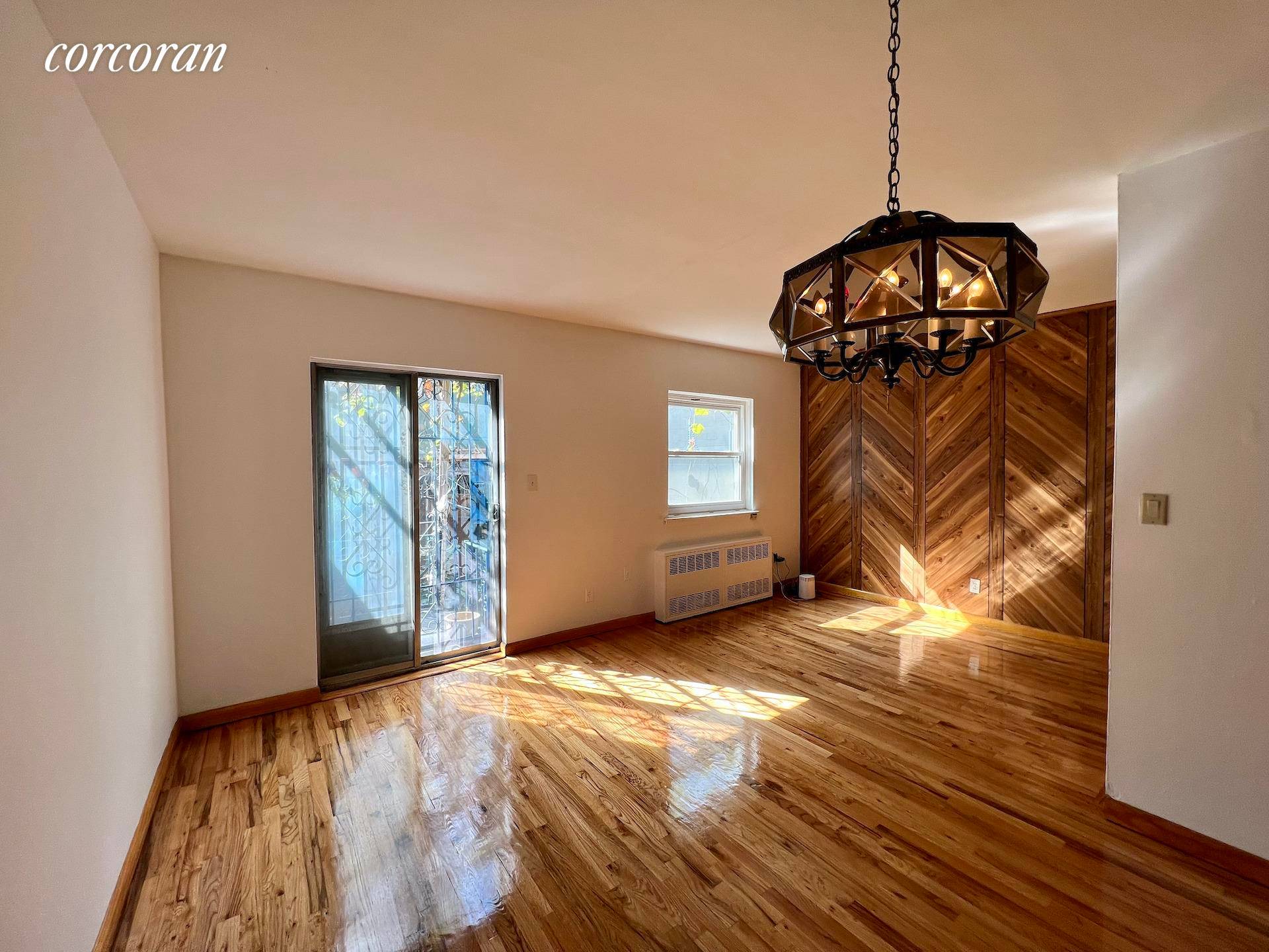 Bright and beautiful Top floor 3 bedroom.