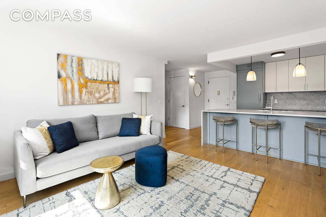 Rarely available ! Situated only one block from Central Park, just north of Museum Mile, sits The Fifth Avenue Condominium.