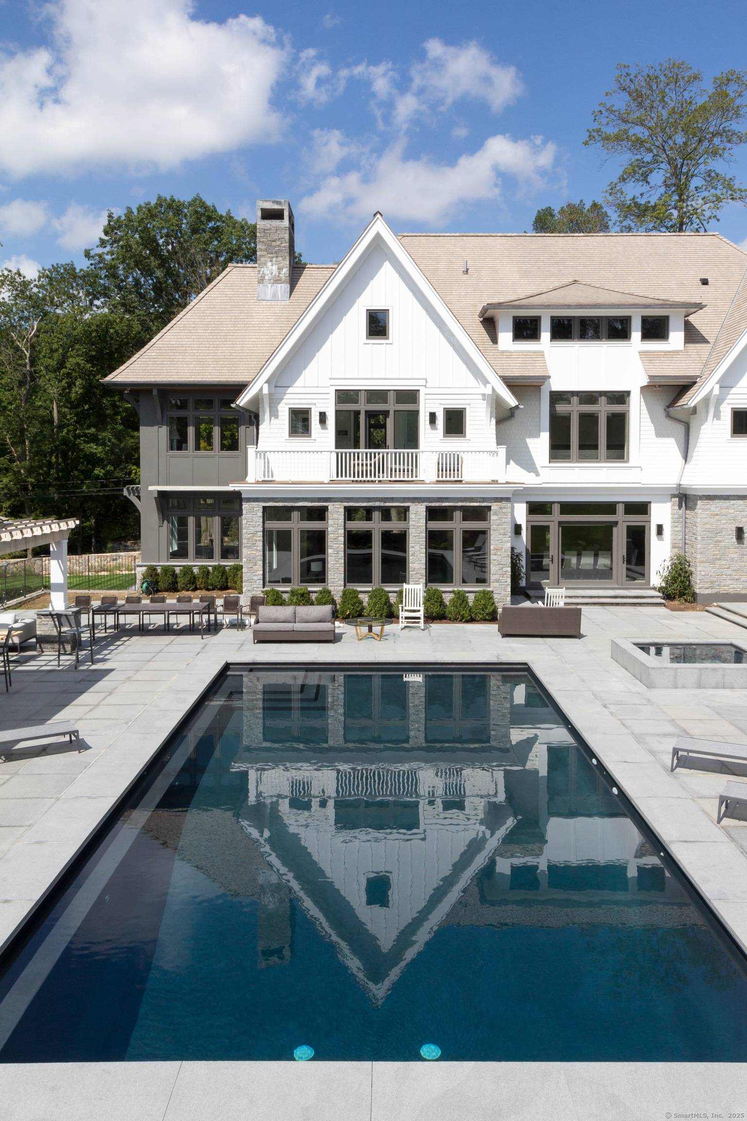 Welcome to 107 Old Road, an exceptional new development by Joe Feinleib founder of Coastal Luxury Homes.