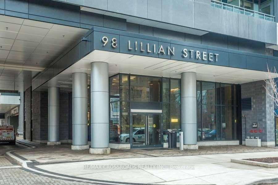 Madison Condo Located Right In the Heart of Toronto Midtown.