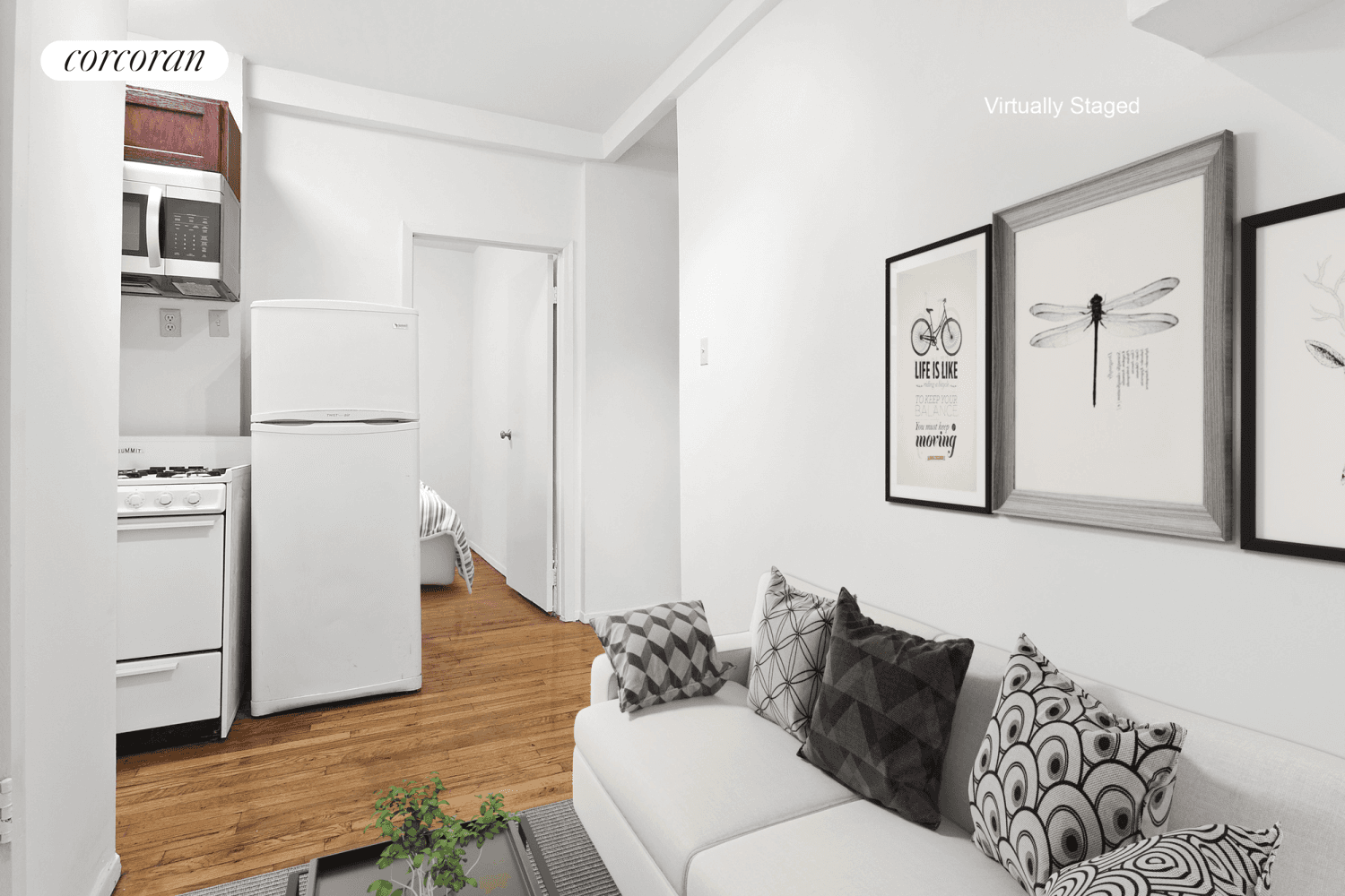 New to Market ! East Village Oasis 2 bedroom 1 bath available for an immediate move inWelcome to your cozy urban retreat in the heart of the vibrant East Village ...