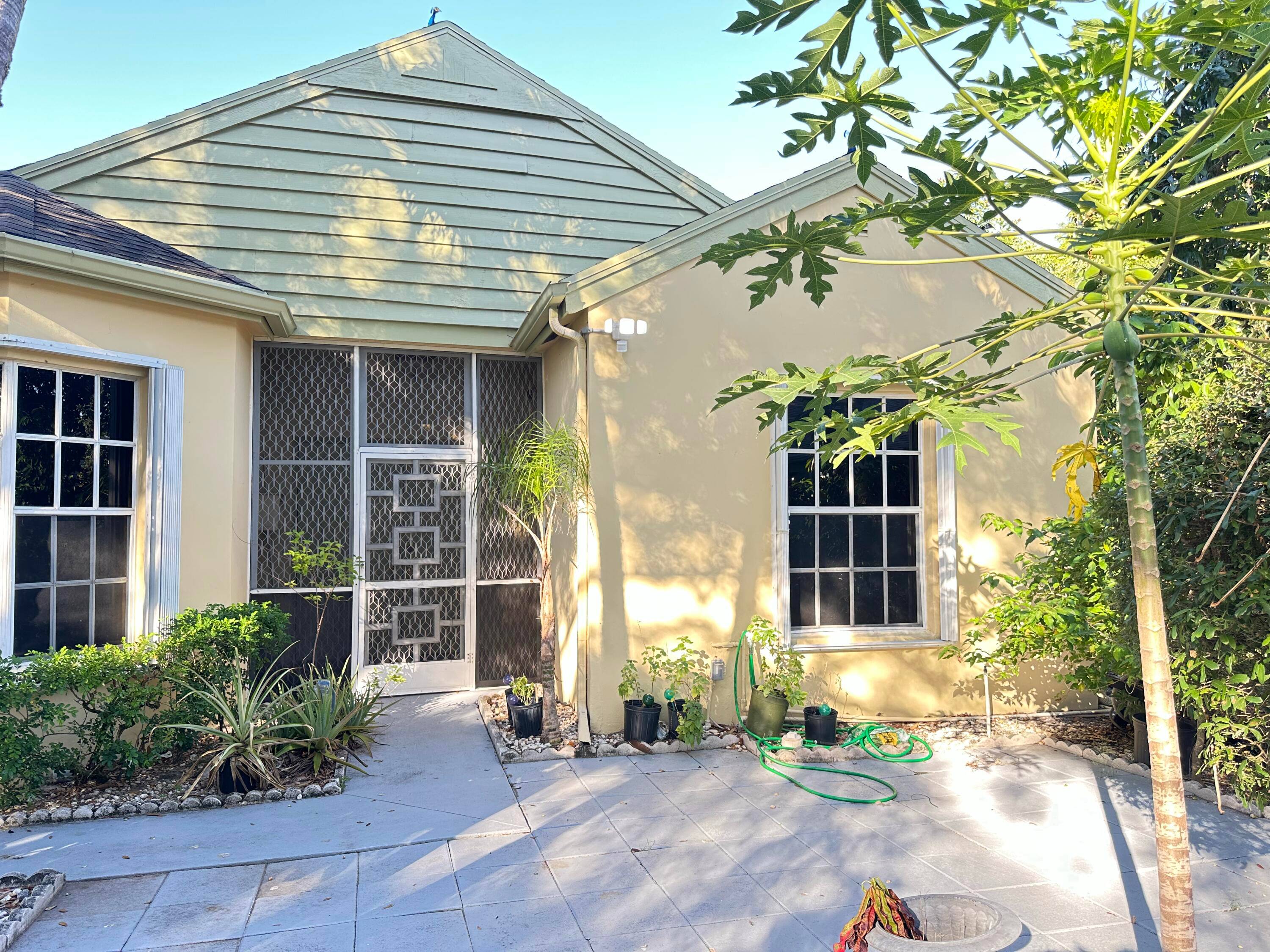 Hot Property Alert ! This gem in the heart of Boynton Beach is priced to sell !