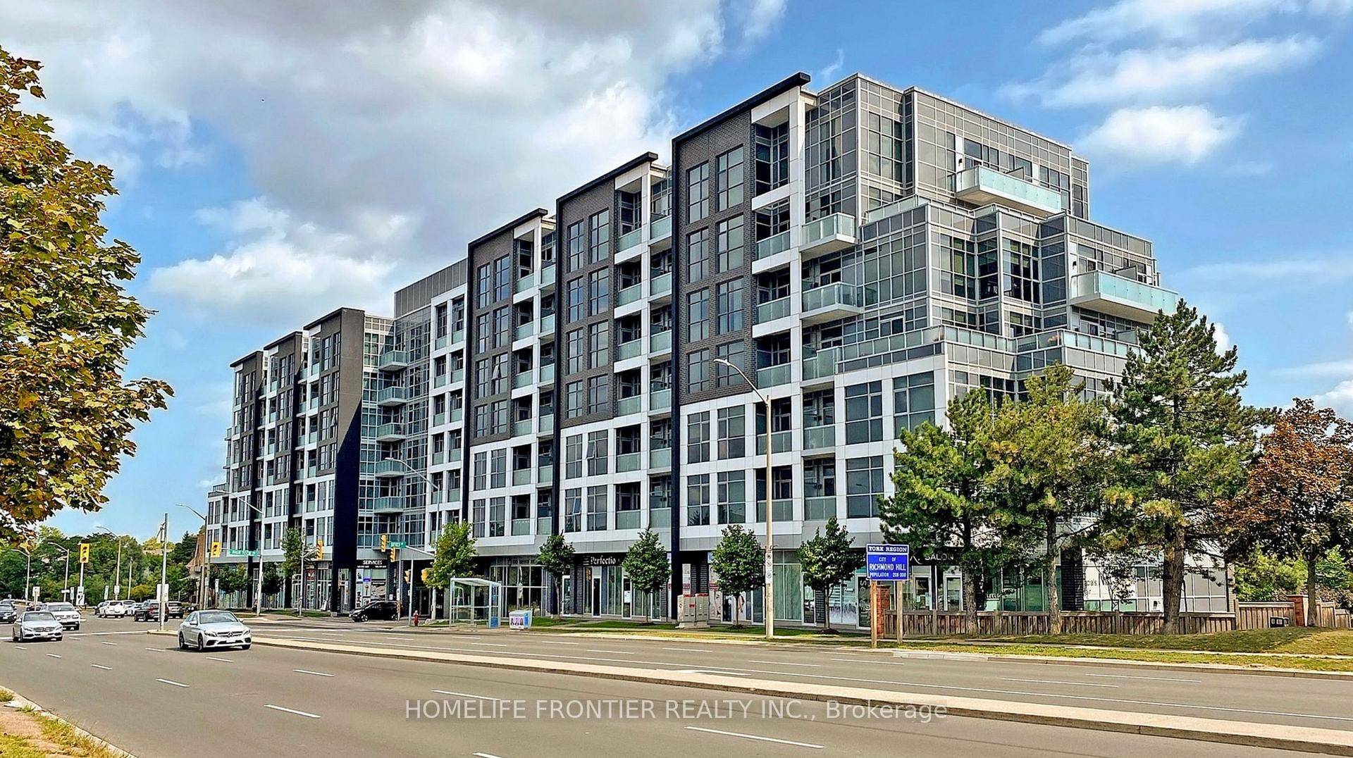 Gorgeous One Bedroom Plus Den Open concept unit In A Quiet Luxury Building Located in High Demand area of Richmond Hill.