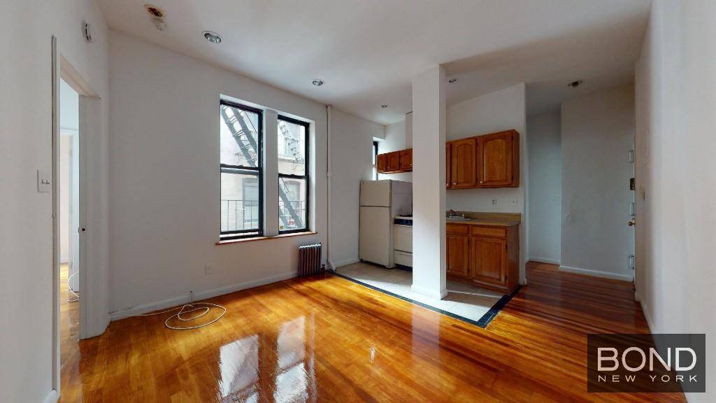 Amazing 2 bedroom apartment in the heart of East Village.