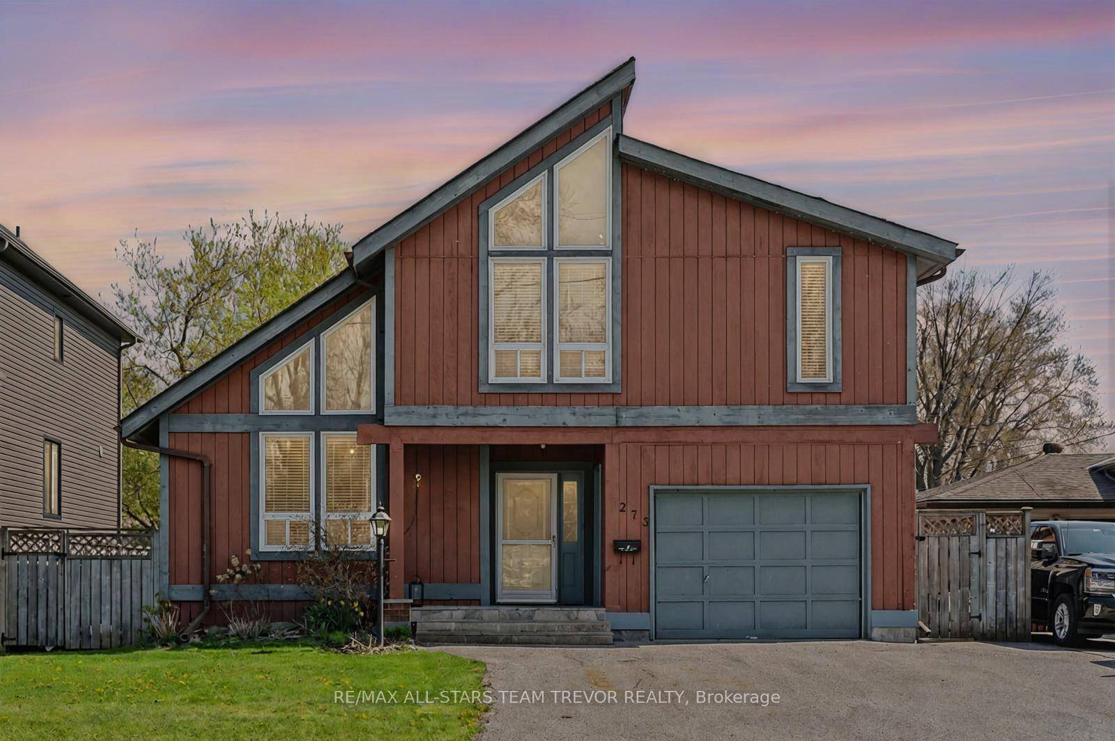 Chalet Style Charmer Near Lake Simcoe.