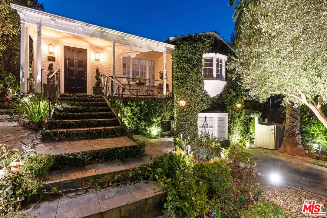 3339   Bennett Dr 4BR Hollywood Hills East La