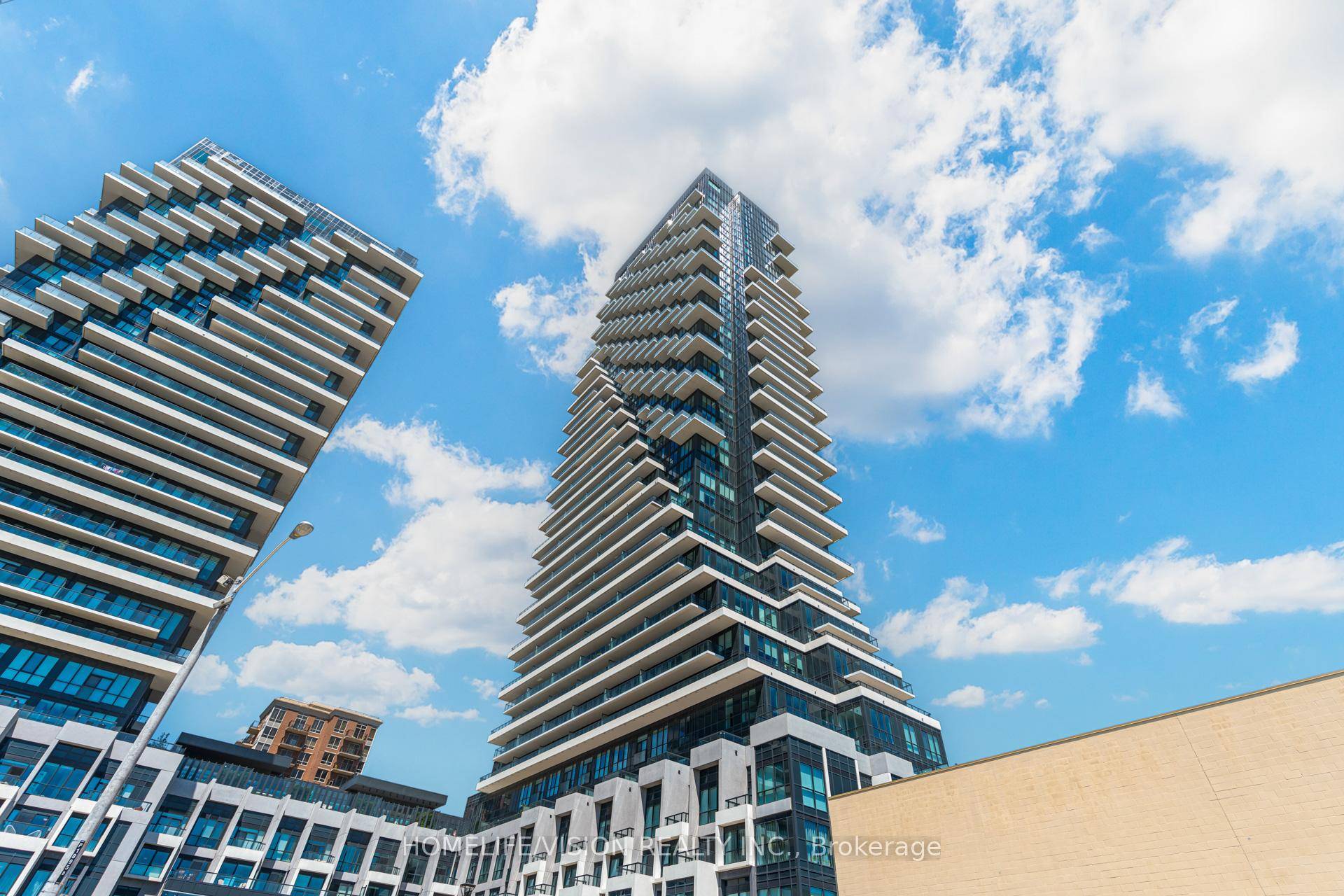 This meticulously crafted condominium epitomizes luxury living in Toronto's most coveted neighbourhood, offering unparalleled views, sophisticated interiors amp ; a wealth of amenities designed to enhance every aspect of modern ...