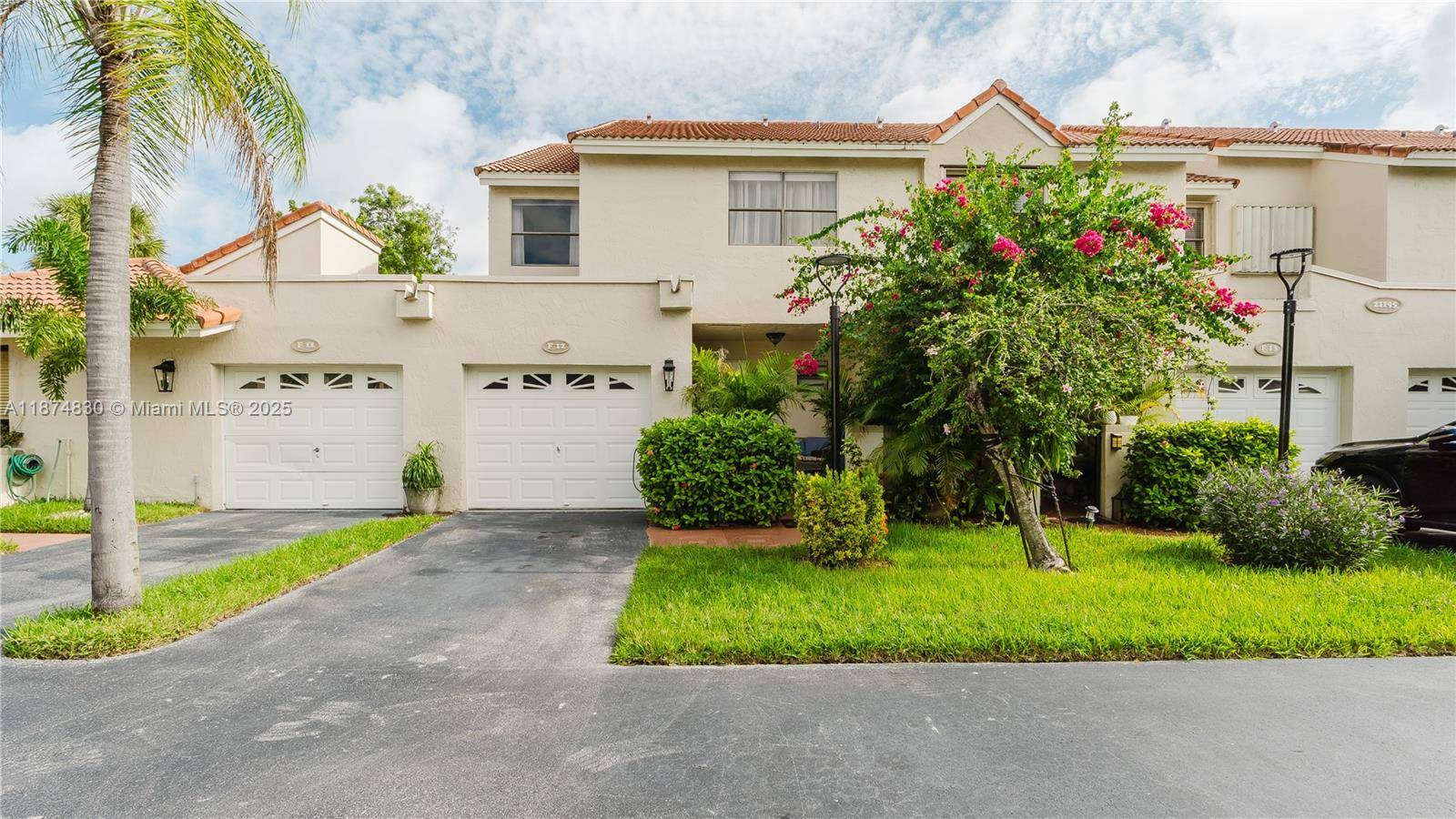 Modern, FURNISHED townhouse with a garage offers 3 bed, 2.
