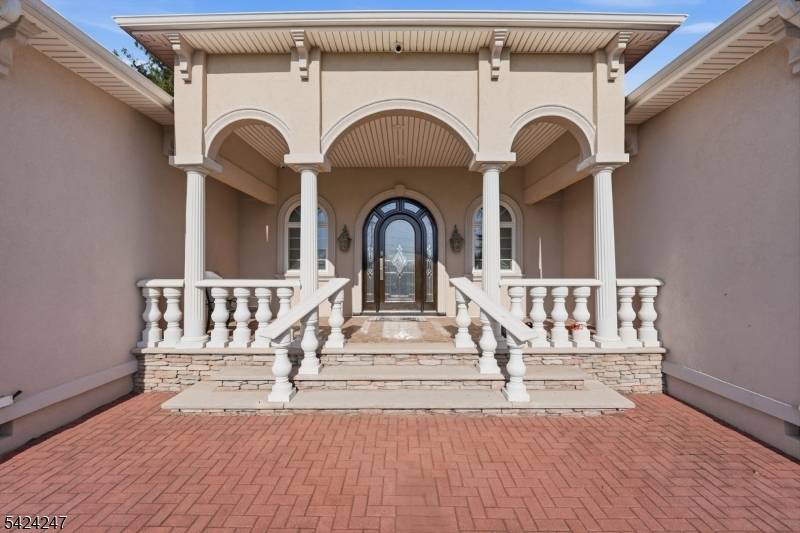 Exceptional Mediterranean style ranch set on 1.