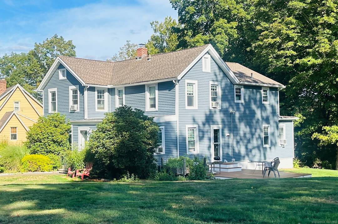 Move in ready home located in Hamden's desirable Mt.