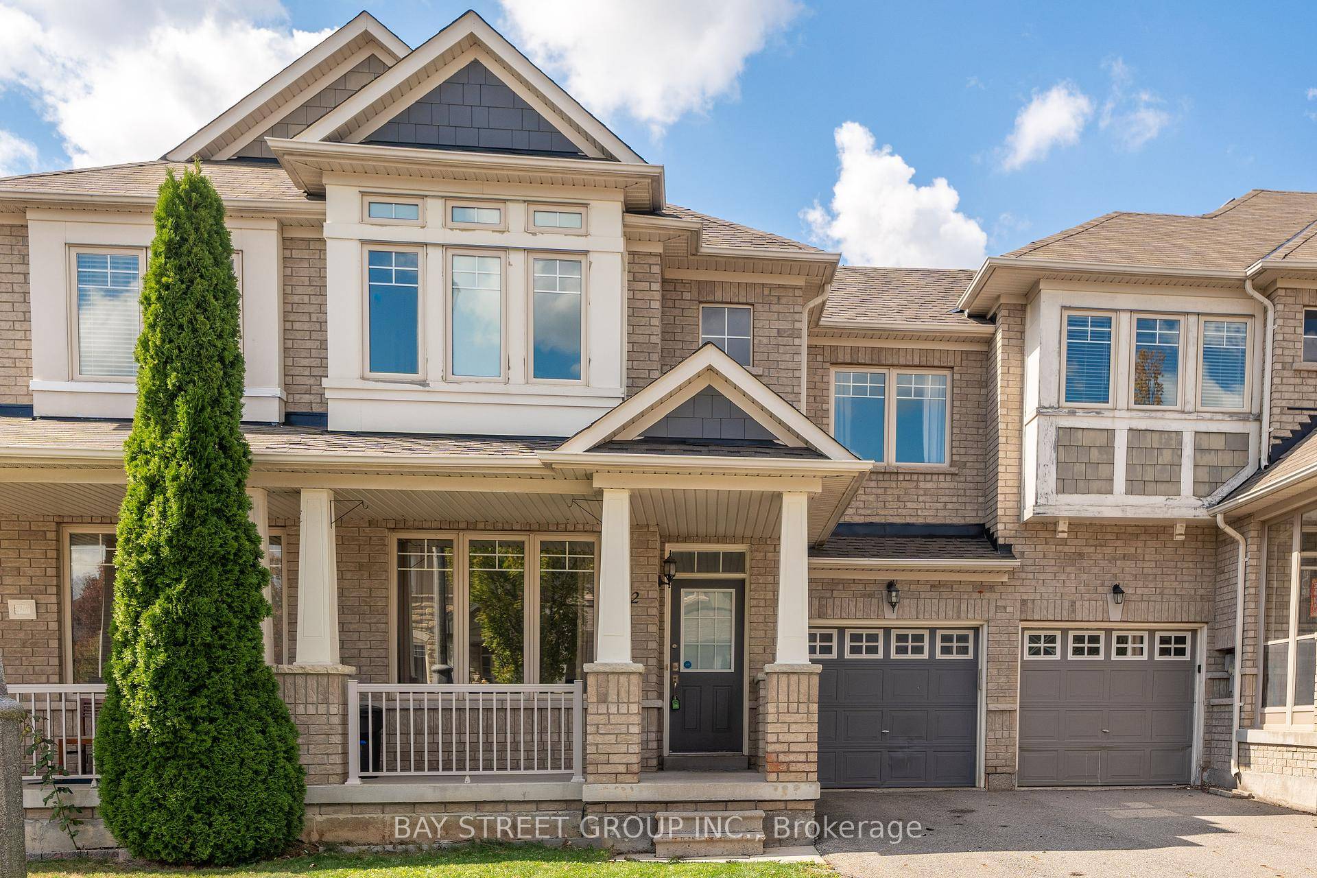 Stunning Ravine View With Beautiful 3 Bd 3 Washroom Townhome In The Heart Of Richmond Hill.