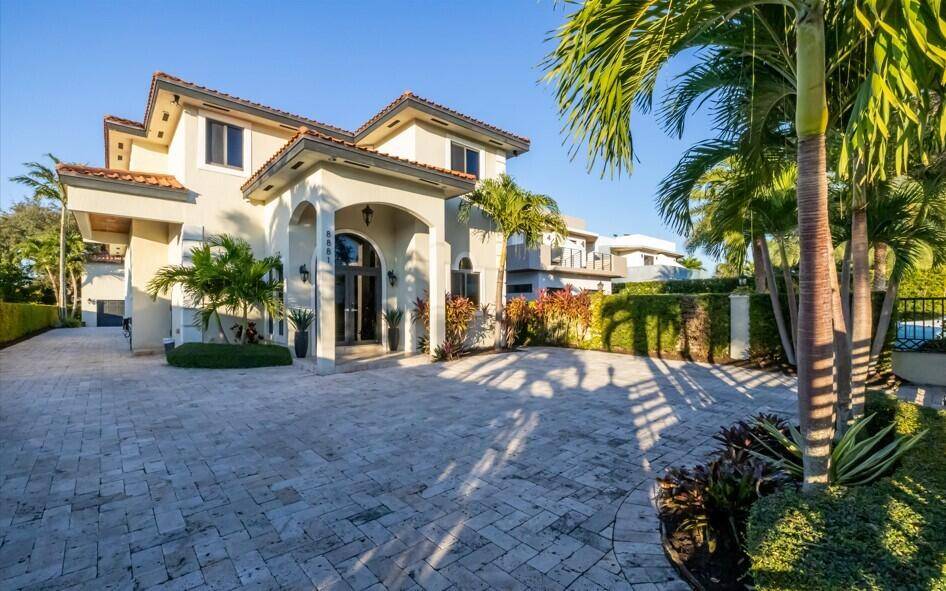 This stunning estate located in Westchester is designed for luxurious living and upscale comfort.