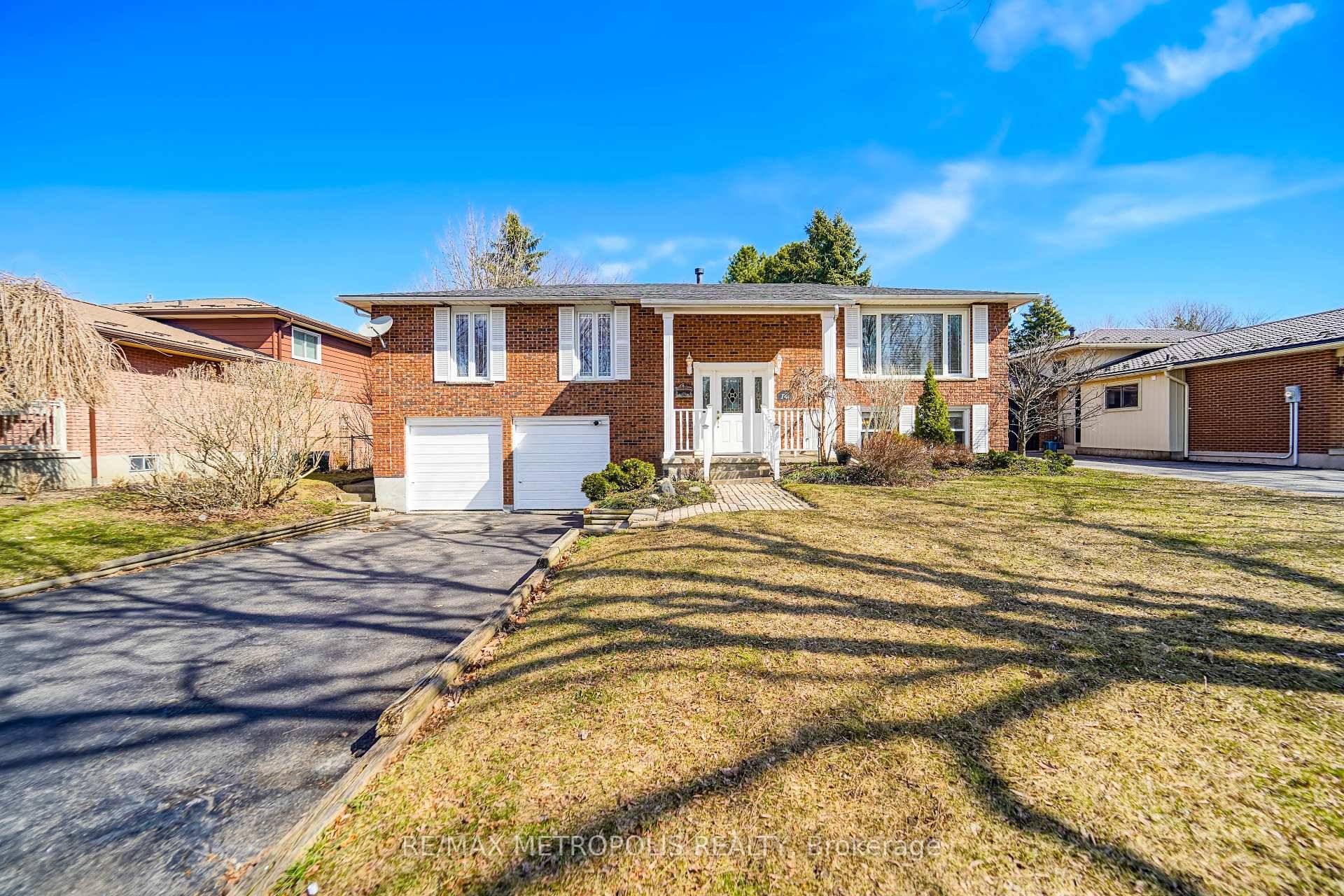 Priced to Sell Nestled in one of Stratford's rarely offered family friendly neighborhood, featuring professionally designed interiors, this custom renovated 3 beds bungalow with 3 full baths, sits on a ...