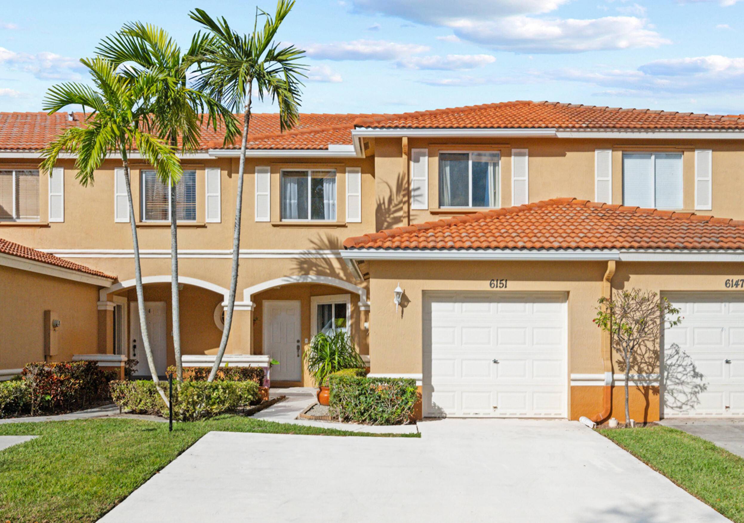 Welcome to this beautifully maintained townhome, now featuring brand new flooring !