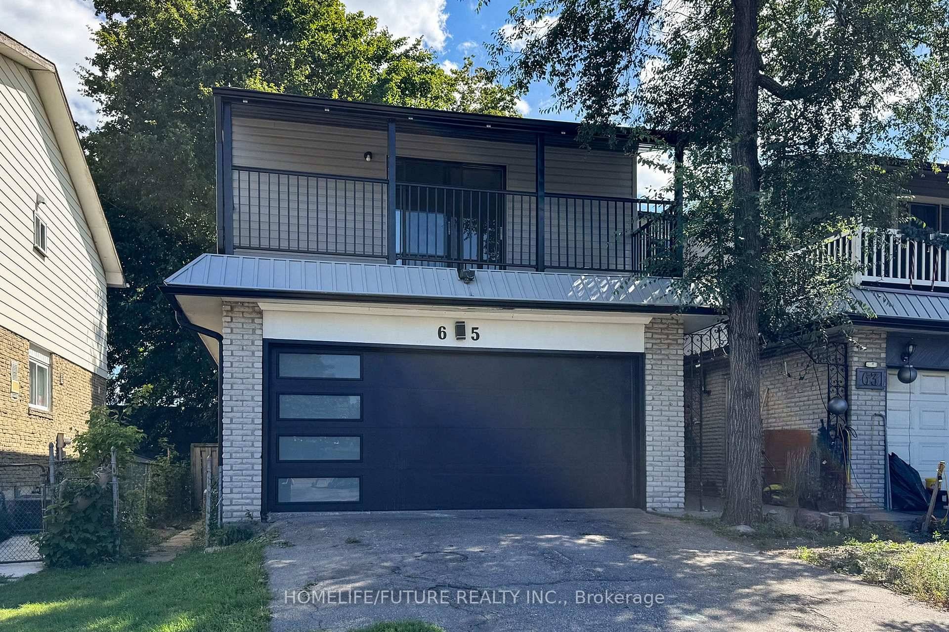 A Rare Opportunity In The Highly Desirable Tam O' Shanter Sullivan Neighbourhood !